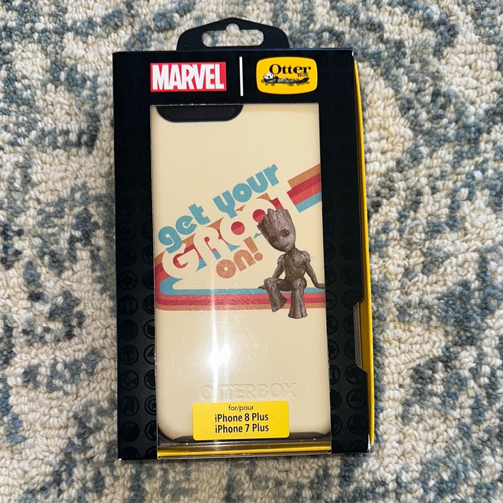 OtterBox Marvel iPhone Case - Cream
